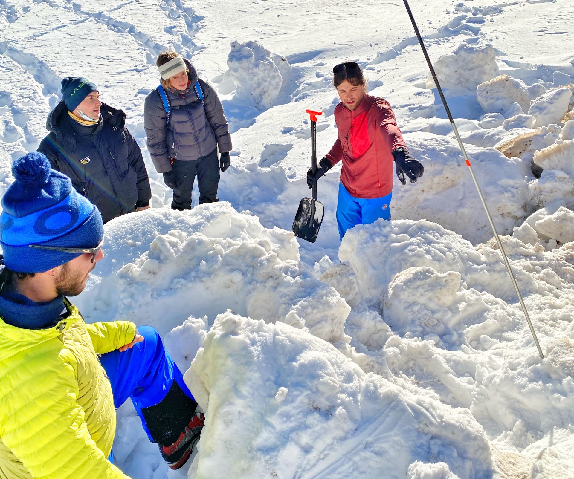 Avalanche transceiver, shovel and probe Val di Fassa Mountain Guides